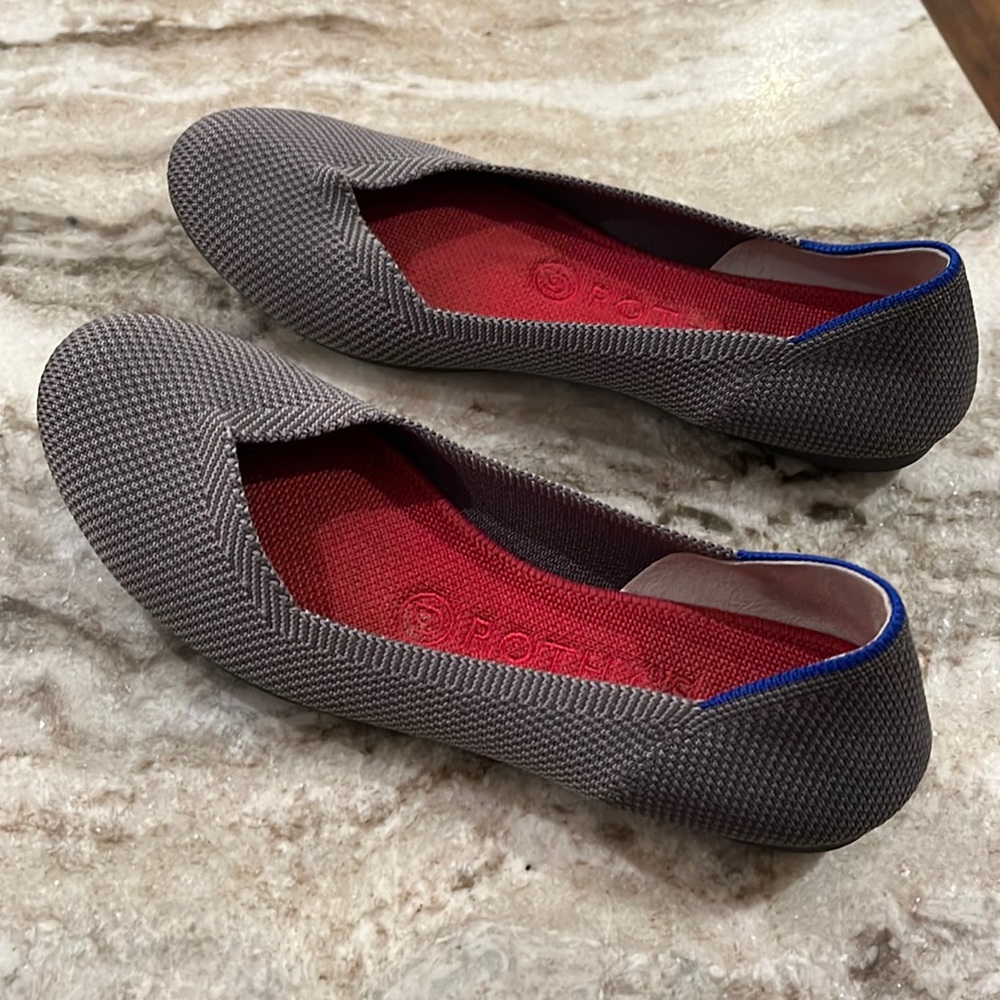 Comfort Knit Grey Ballet Flats with Red Insole by FitFlop